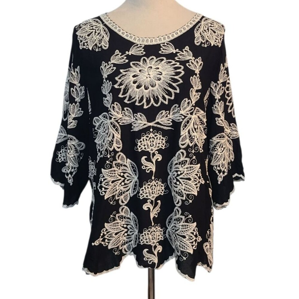 Solitare Black White Embroider Floral Scallop Bell Sleeve Sz L Cottagecore Fairy